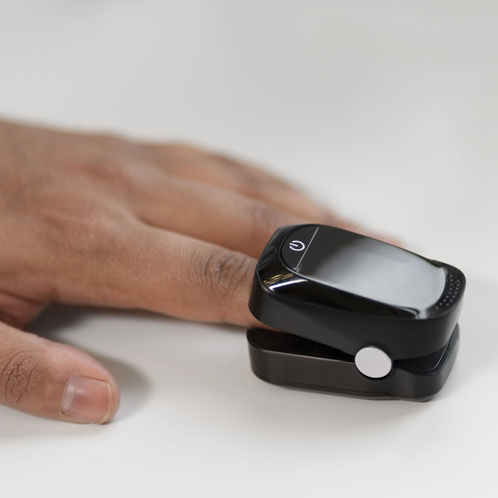 Handheld Pulse Oximeter with Child Sensor in UAE , accurate SpO2 and pulse rate monitoring for pediatric care.