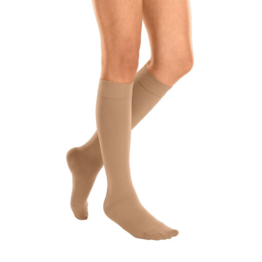 Duomed – Closed-Toe Thigh with Silicone Top Band Compression Stockings CCL 1, Beige