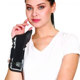 WRIST SPLINT WITH THUMB